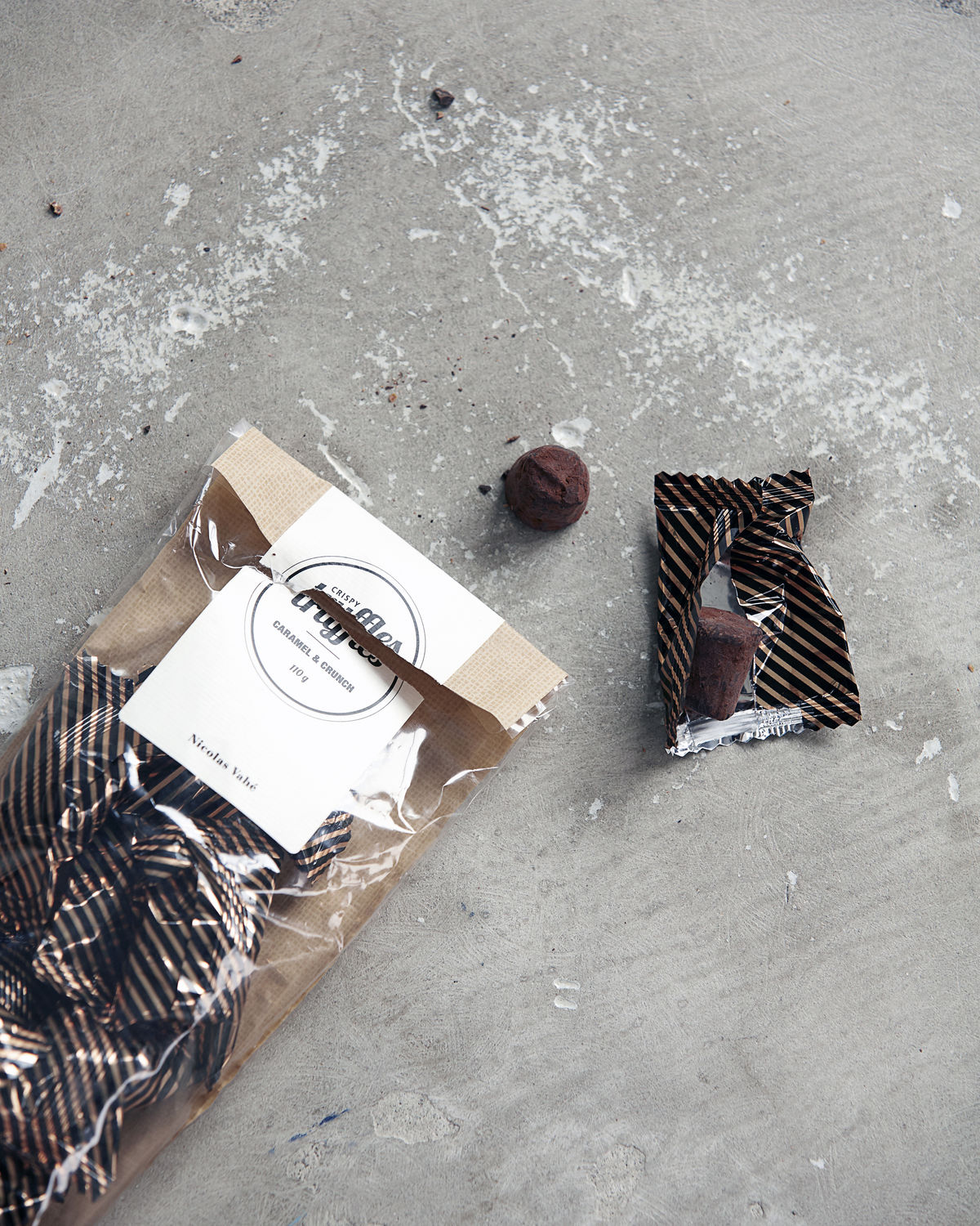 Nicolas Vahe - Cocoa truffles, caramel & crunch, "106300701"