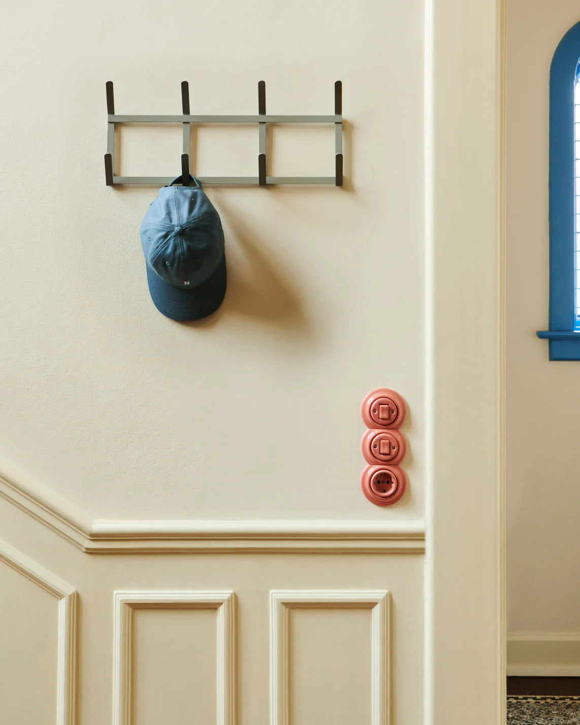 HAY - Garderobe "Tape Coat Rack Small charcoal