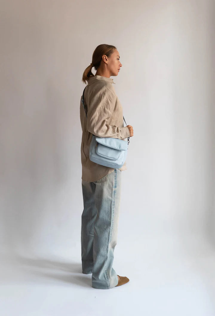 HVISK - Crossbody Bag "CAYMAN POCKET SOFT STRUCTURE" Blue Sky