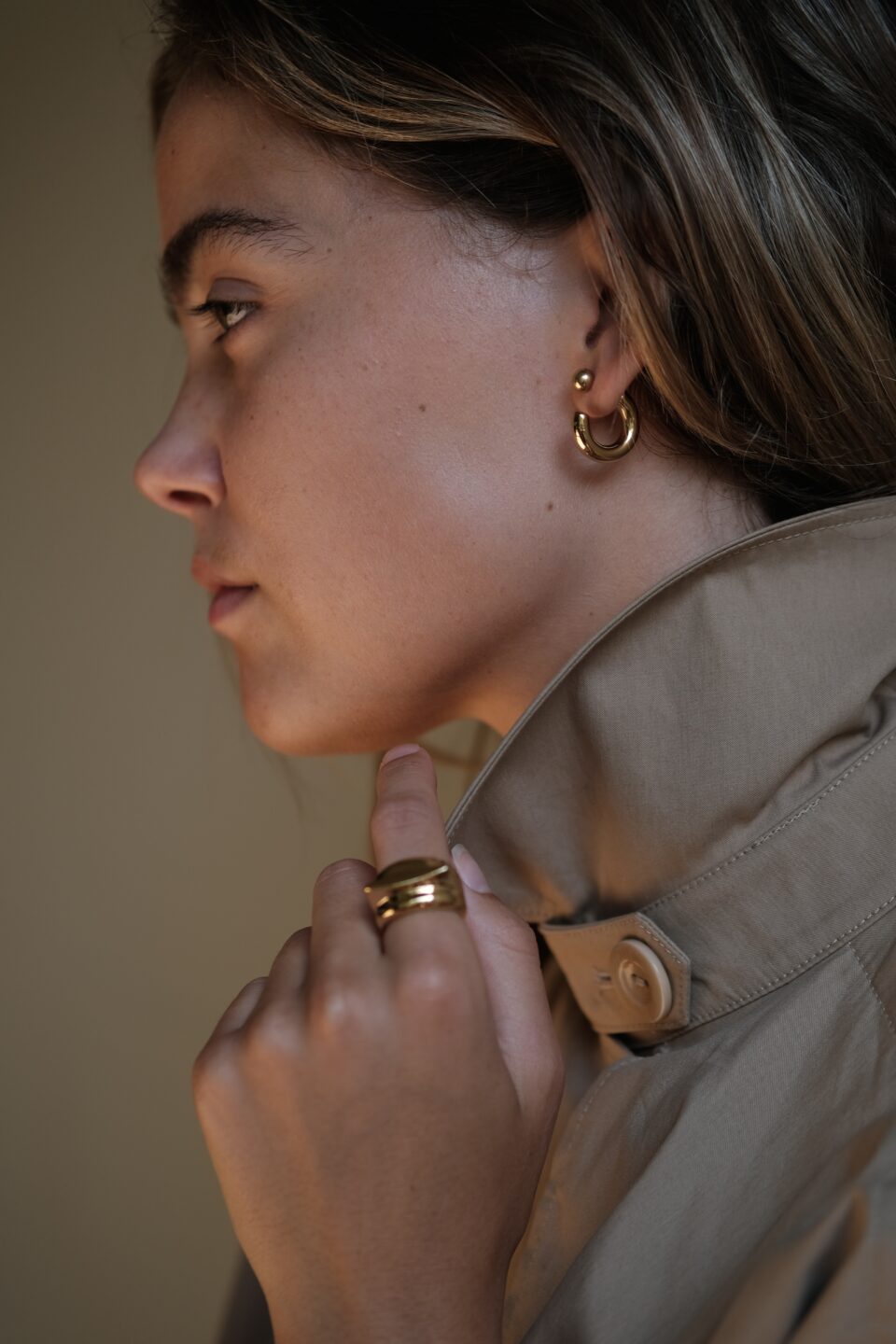 BANDHU - Ohrring "Hoop Dot" Gold