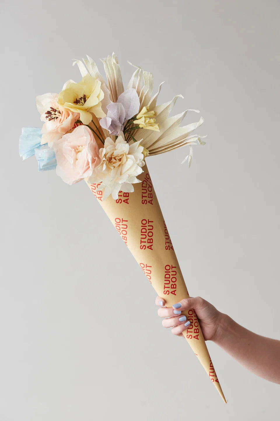 STUDIO ABOUT - PAPER FLOWER BOUQUET, 8 PCS, SORRY8