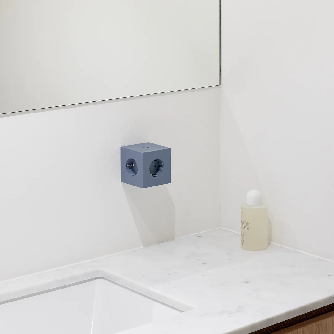 AVOLT - Steckdosenwürfel "Square 2" Shark Blue