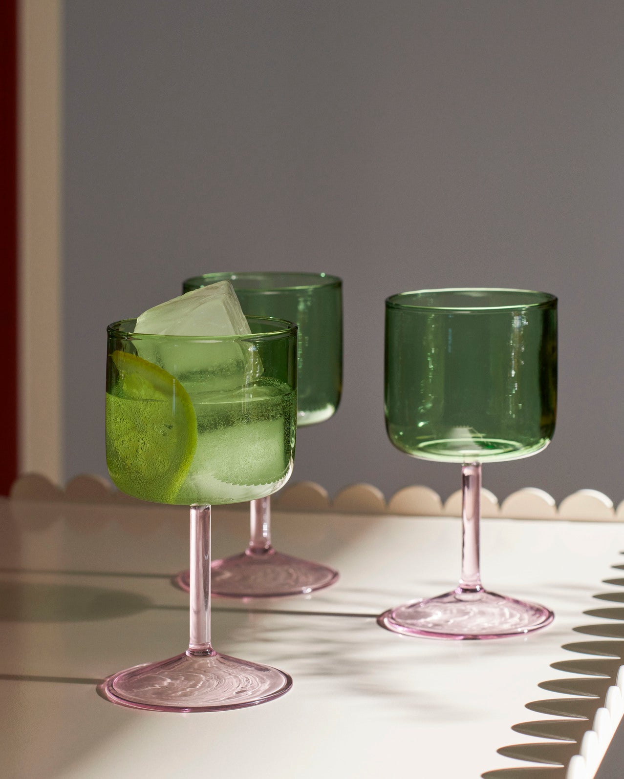 HAY - Weinglas "Tint" 2er Set Green/ Pink