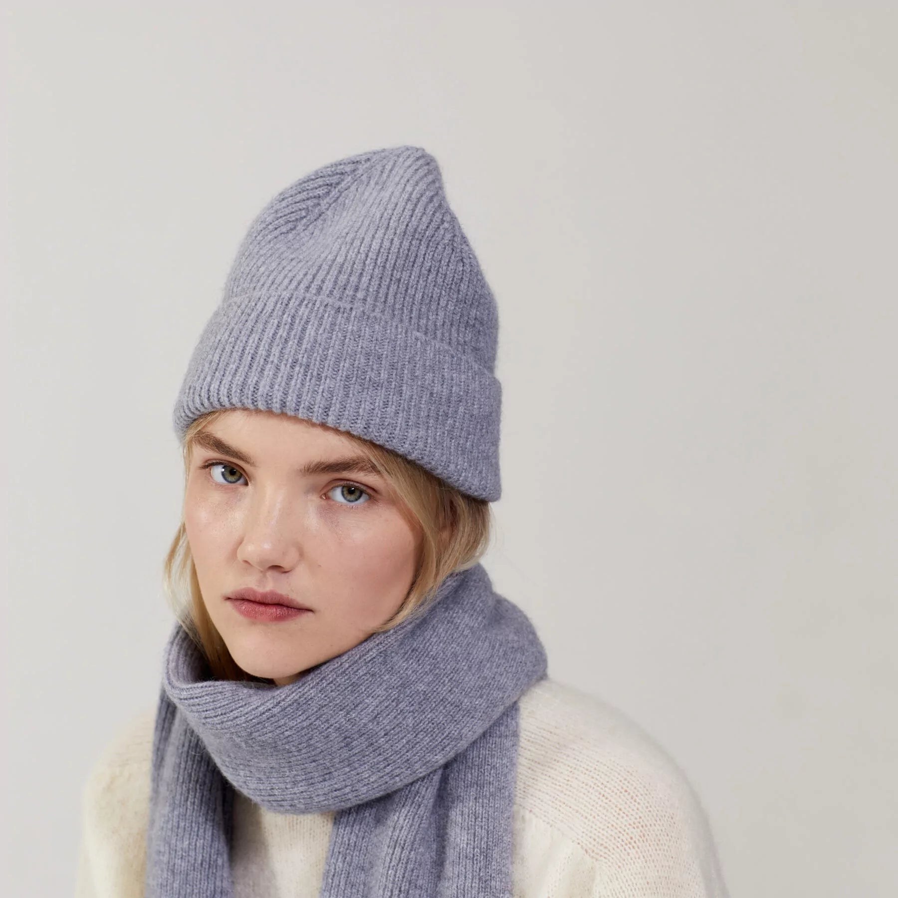 LE BONNET - Strickschal Smoke