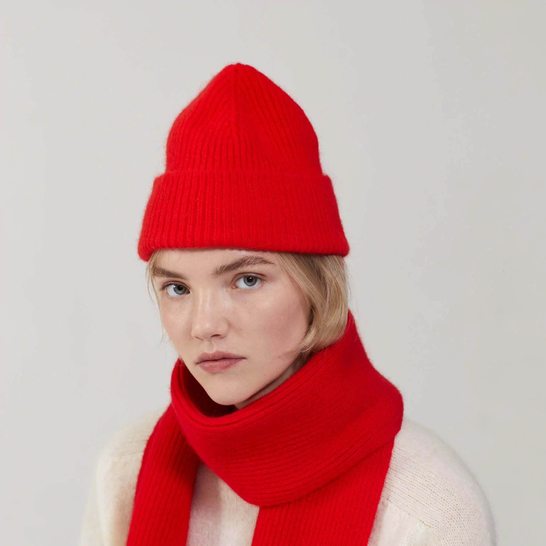 LE BONNET - Strickschal Crimson