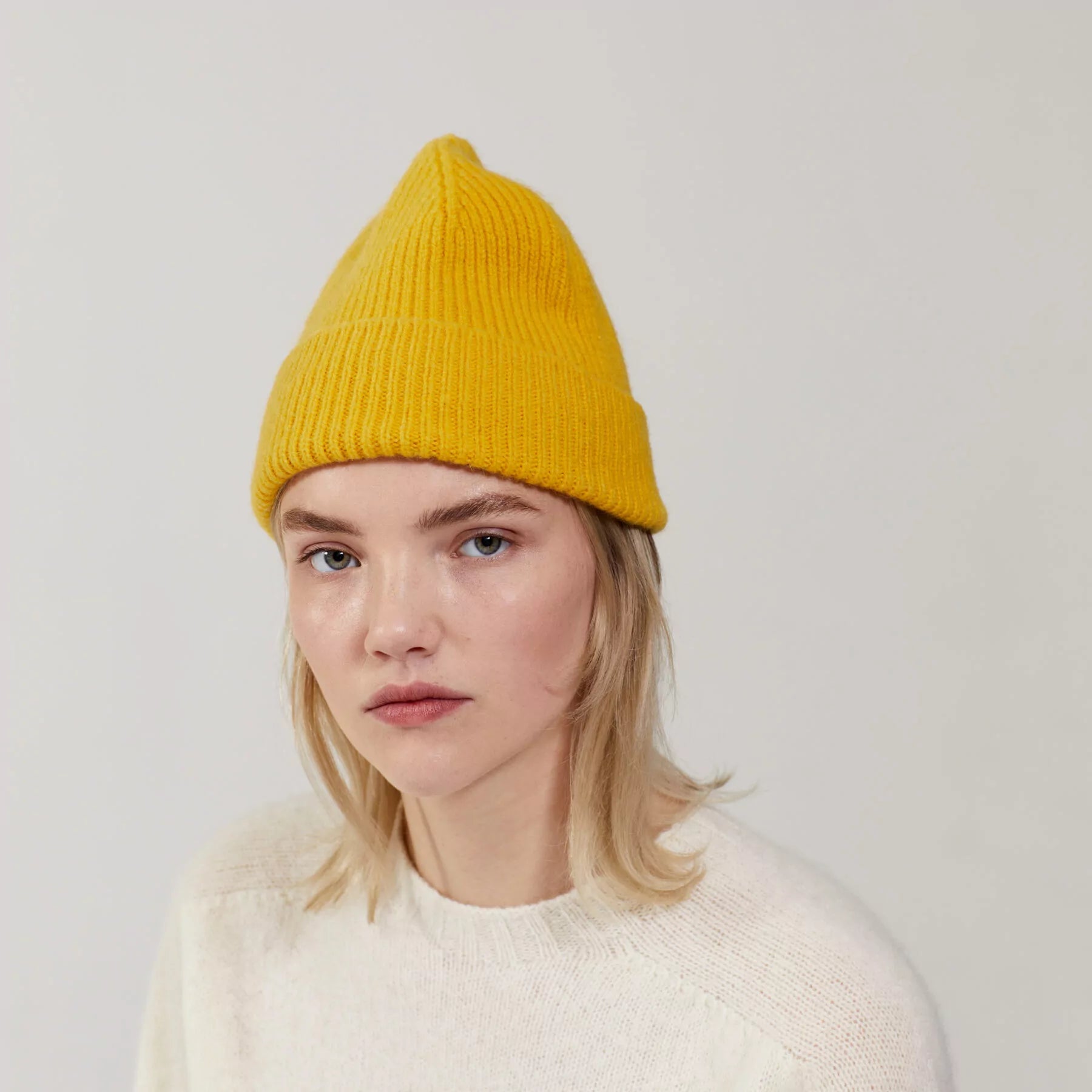 LE BONNET - Strickmütze "Beanie" Mustard One Size