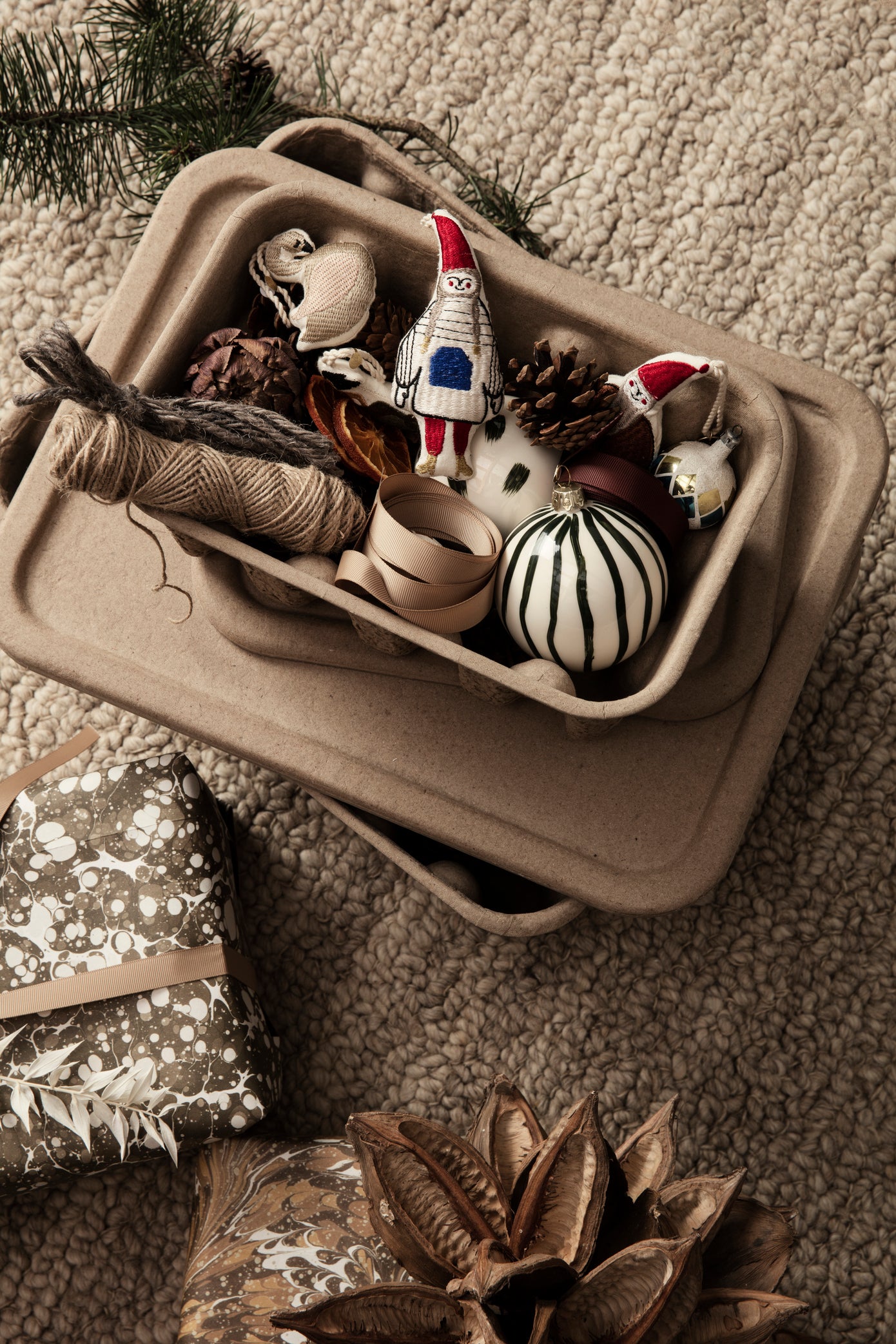 FERM LIVING - Anhänger "Elf Pair" 2er Set Brown