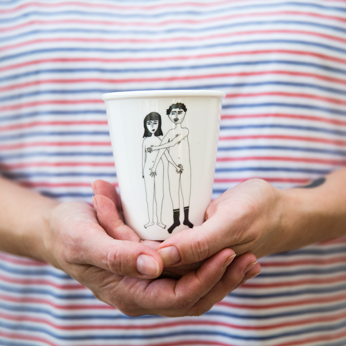 HELEN B - Becher Porzellan "Naked Couple" - - No59 Conceptstore Cologne