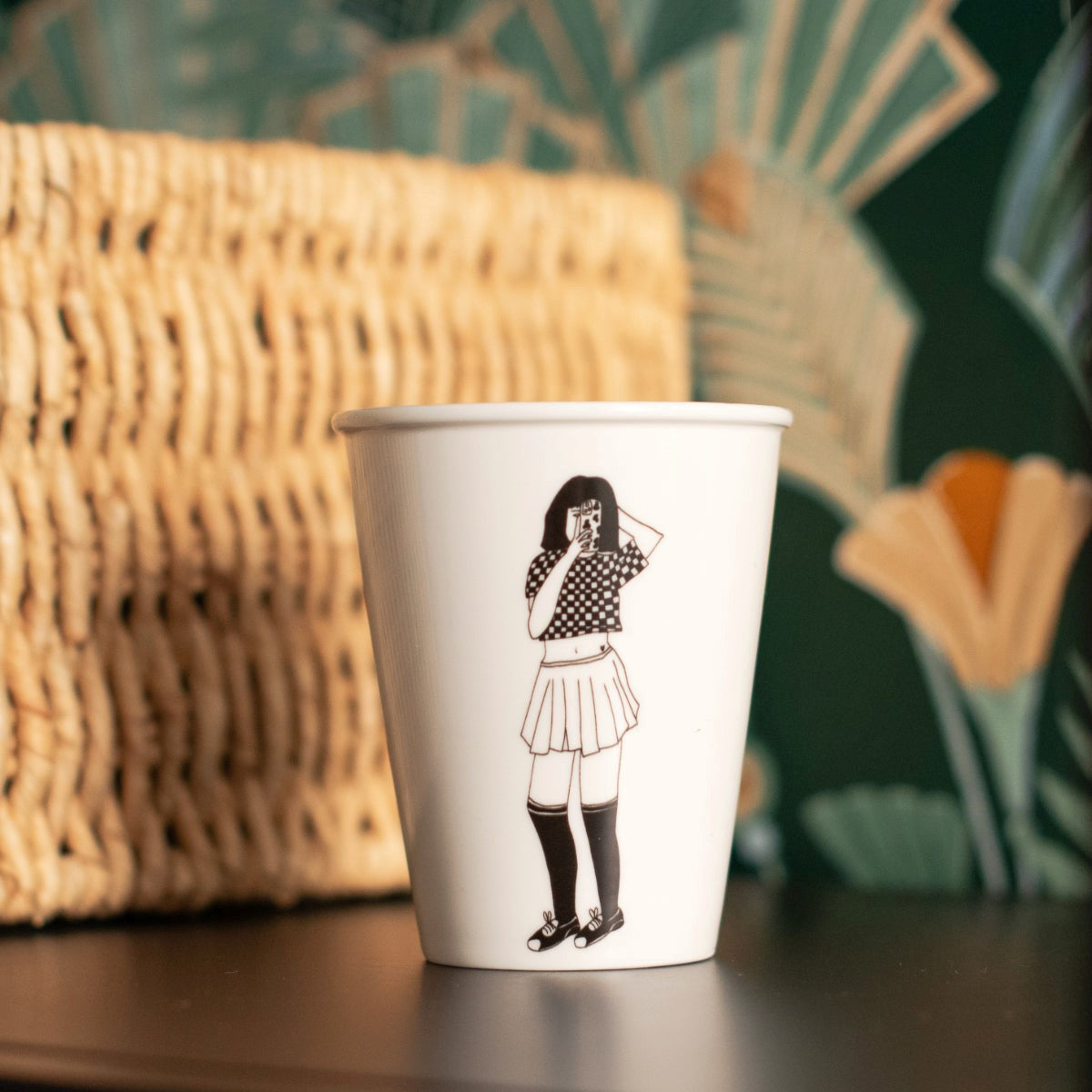HELEN B - Becher Porzellan "Selfie" - - No59 Conceptstore Cologne