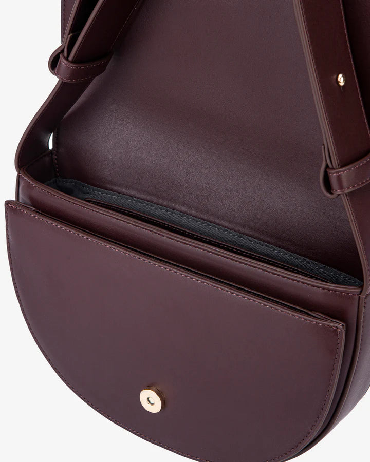 HVISK - Shoulderbag &quot;CLIFF SOFT STRUCTURE&quot;, Deep Purple