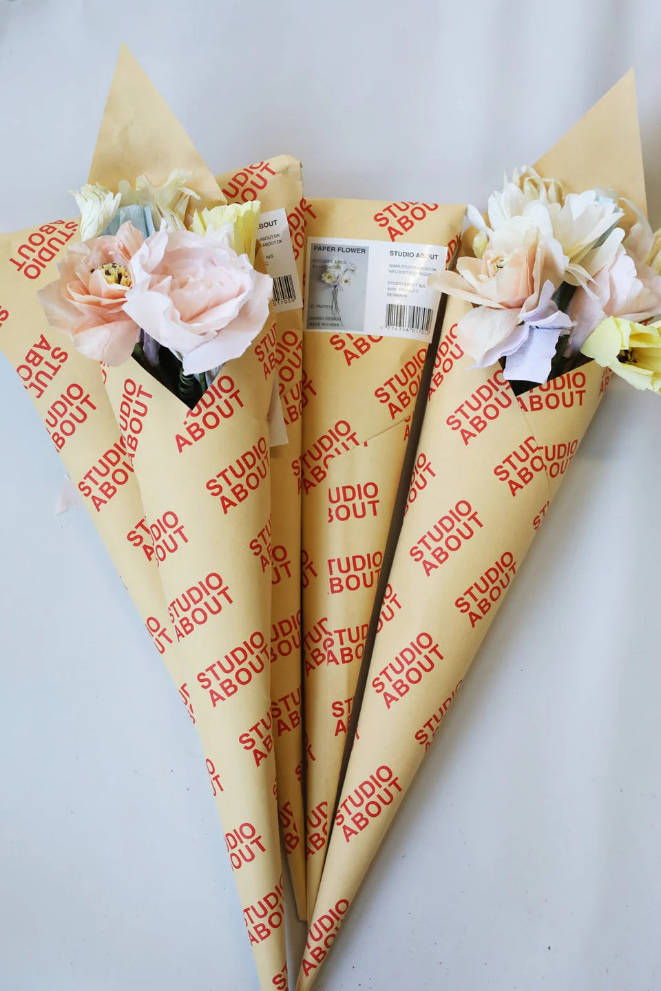 STUDIO ABOUT - PAPER FLOWER BOUQUET HAPPY 11 PCS