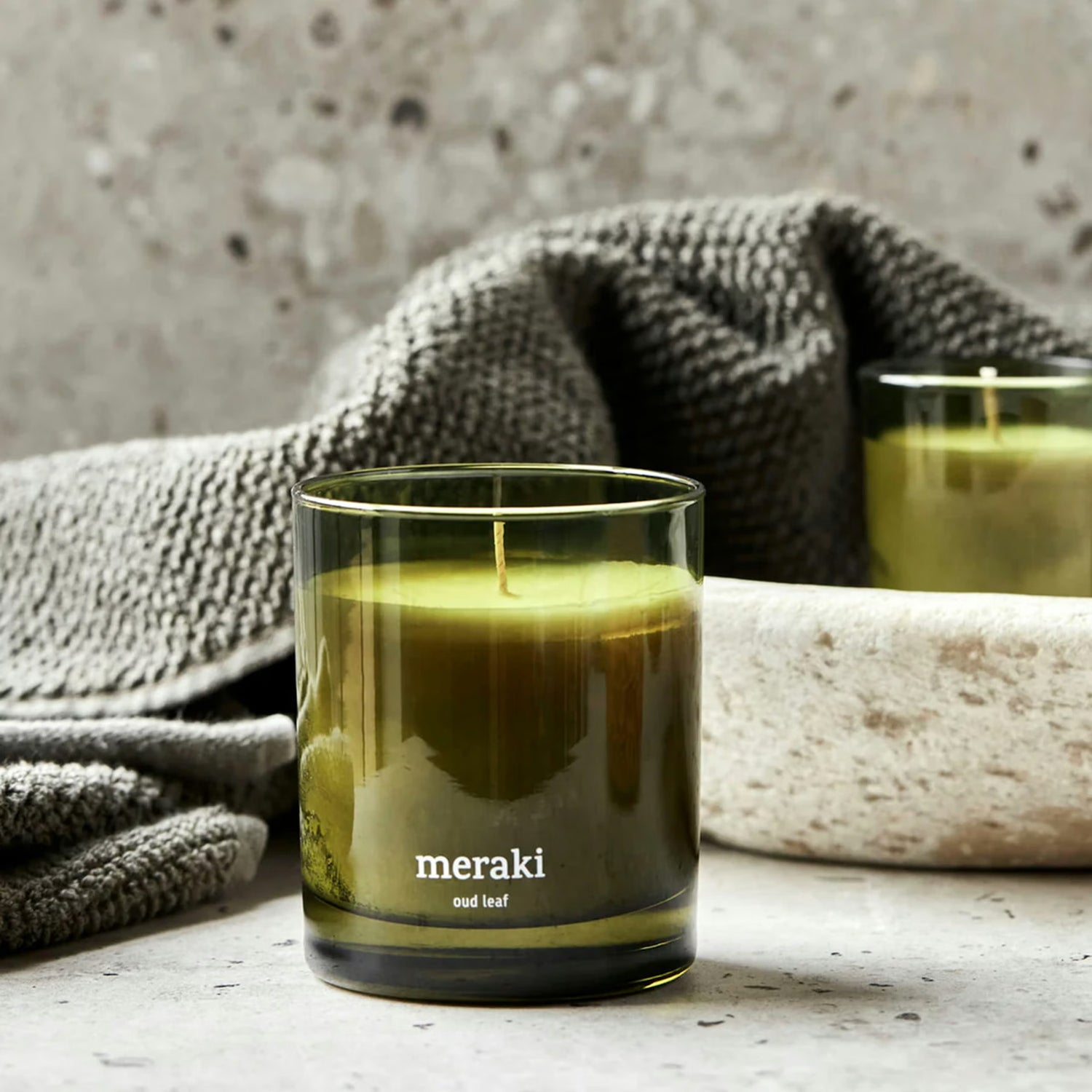 Meraki - Scented candle, oud leaf